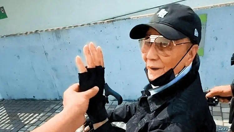 89岁谢贤生活近况曝光：四名工人24小时看护，王菲谢霆锋频繁探望封面图