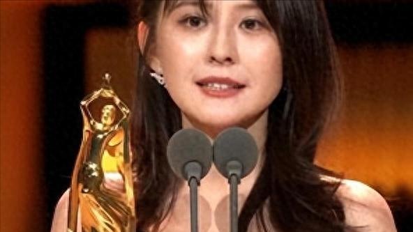 去父留子？39岁未婚生子的热依扎，揭开了女明星的另一面封面图