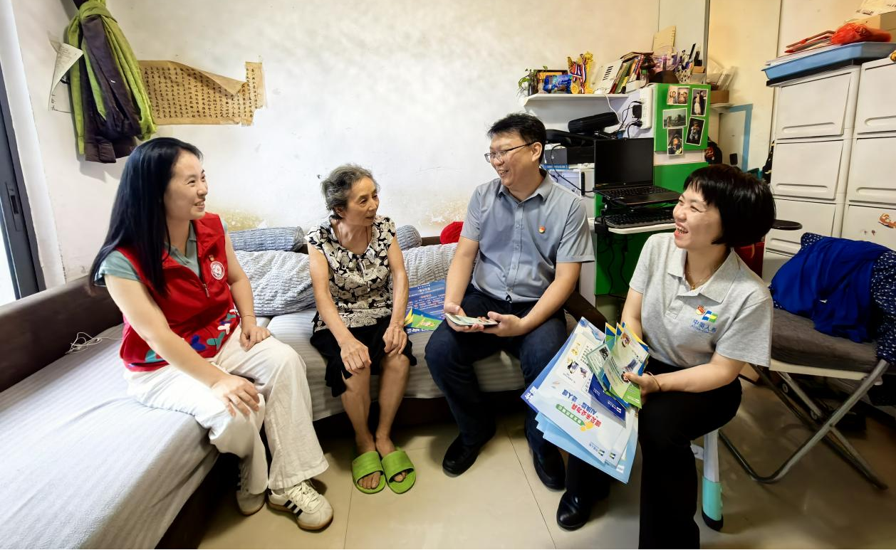 中英人寿深圳分公司“金融消保驿站”落户桂湾社区,打通金融风险防范“最后一公里”