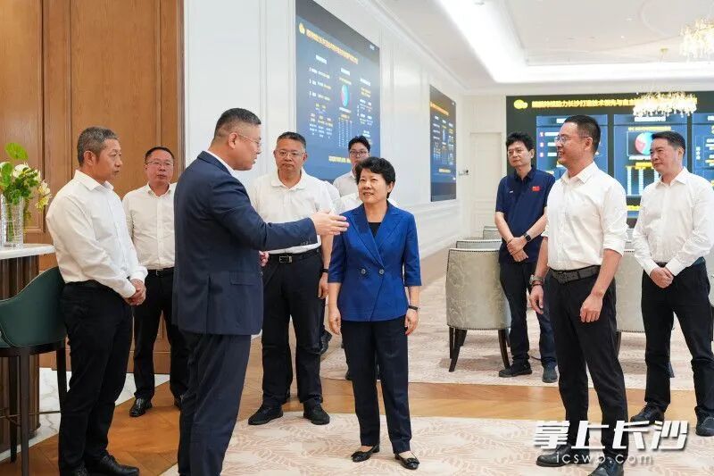 9月17日，省委常委、市委书记吴桂英在马栏山视频文创产业园调研，来到华为长沙研究所。