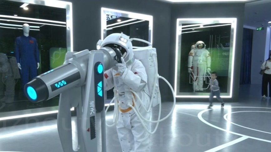 看航天员"太空vlog"打卡1969科技馆　甘肃肃州干群这样说