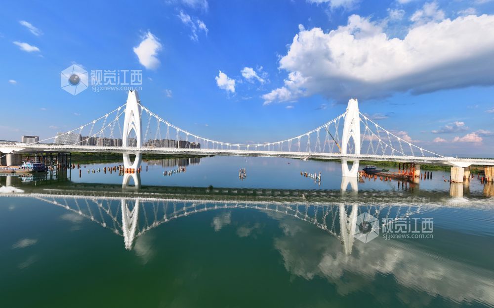 9月15日，江西省吉安市泰和县澄江大桥主体工程完工，即将建成通车。