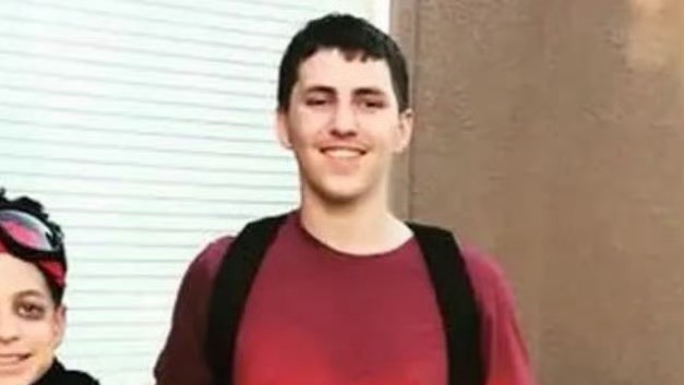 查理·柯克枪手被控7项重罪，检方寻求死刑