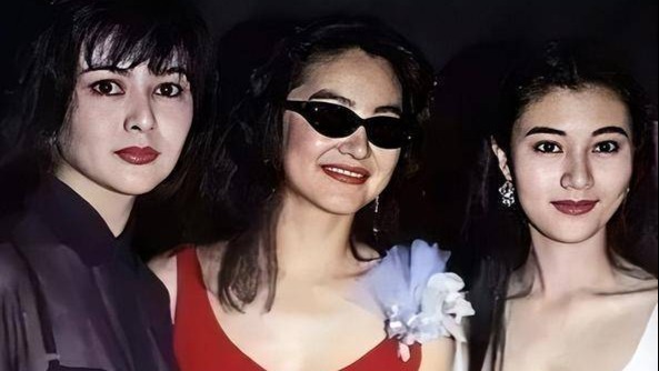 向太爆知名女星被骗婚！假豪门老公身家就一辆车，婚礼酒席还逃单封面图