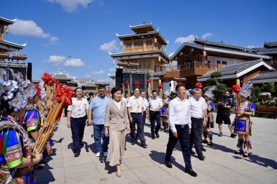 eb272ecbb8e472e24b7f34350944e611_