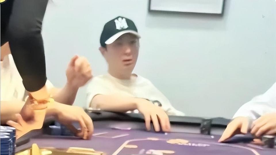 王思聪赌场照曝光，坐椅子上很惬意！看样子是要在日本养老了！封面图