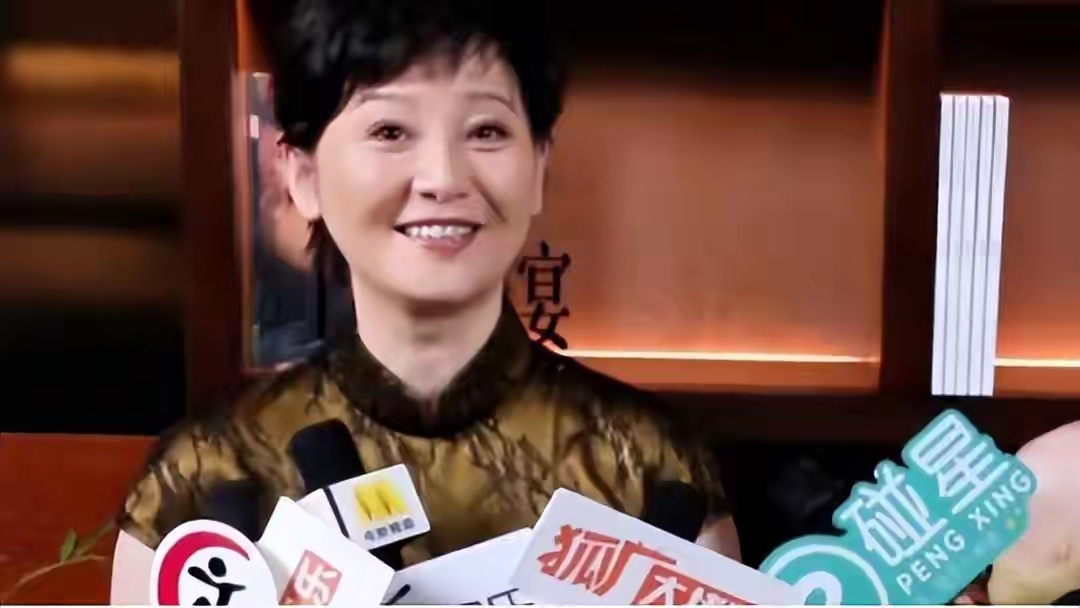 58岁徐帆正面回应离婚传闻，四个字堵住了所有人的嘴