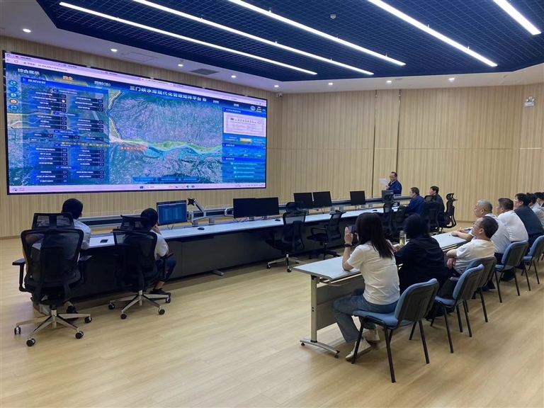 图② 三门峡水利枢纽矩阵平台智慧大屏。 赵帅 摄