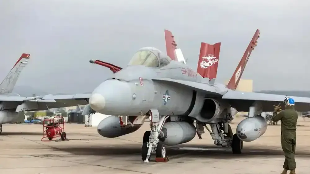 最后的F-18大黄蜂！美军“红魔鬼中队”派往日本岩国基地