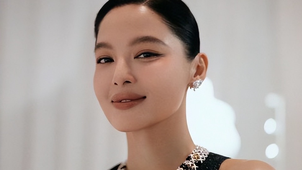 30年河东30年河西！辛芷蕾的一个举动，证明8年前章子怡没说错封面图