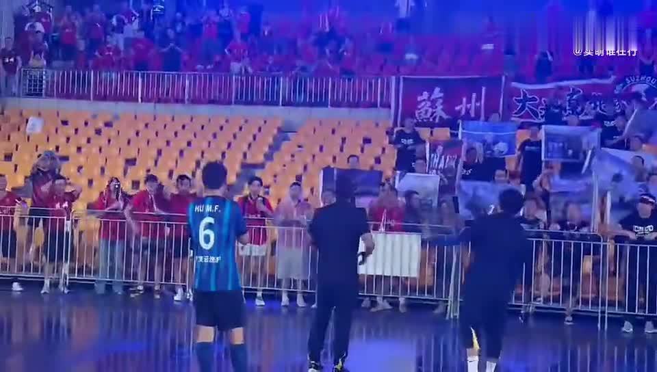 曾经的合作不愉快，金大仪赛后与苏州东吴副总徐恒握手遭拒