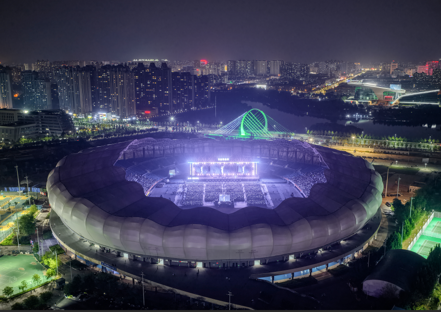 演唱会举办地衡水市奥林匹克体育中心外景。（无人机拍摄）陈康 摄