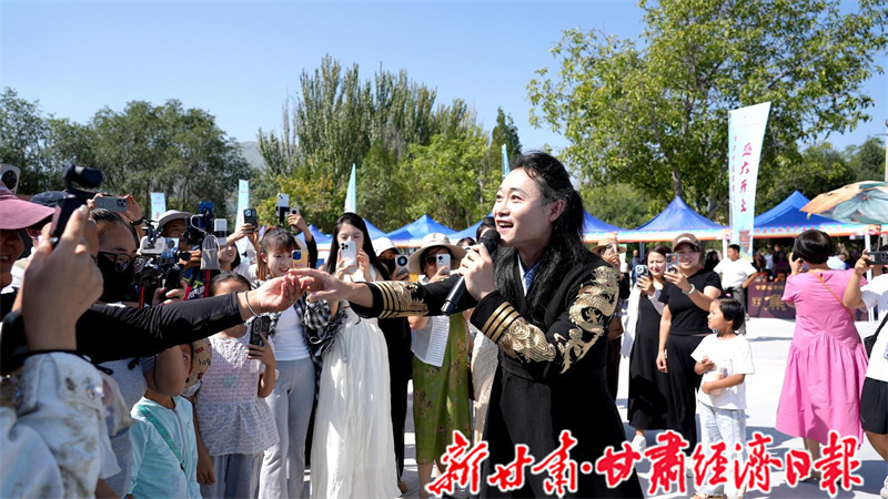 甘肃永靖绘秋日乡村文旅新图景