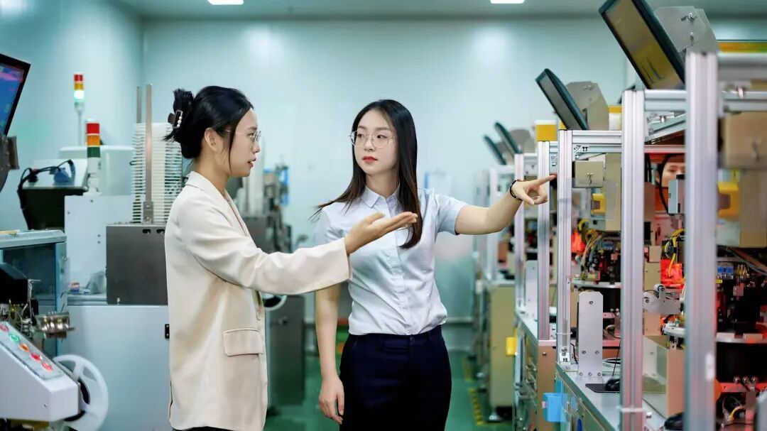 九江银行工作人员深入企业推进产业金融