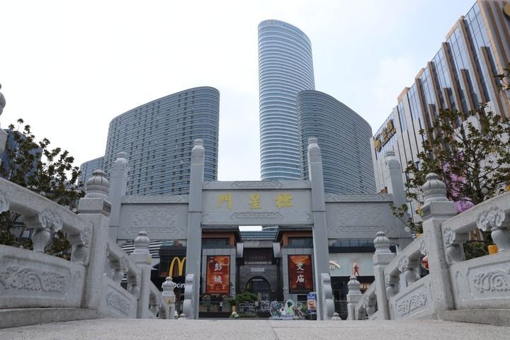 这是8月7日拍摄的徐州文庙街区。新华每日电讯记者毛俊 摄