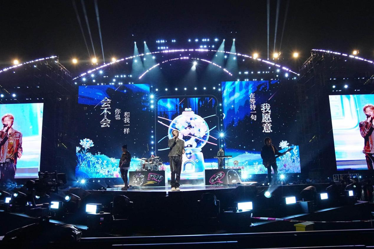 “跟着歌手去怀化演唱会”今晚7：30开唱  22首金曲嗨爆全场！