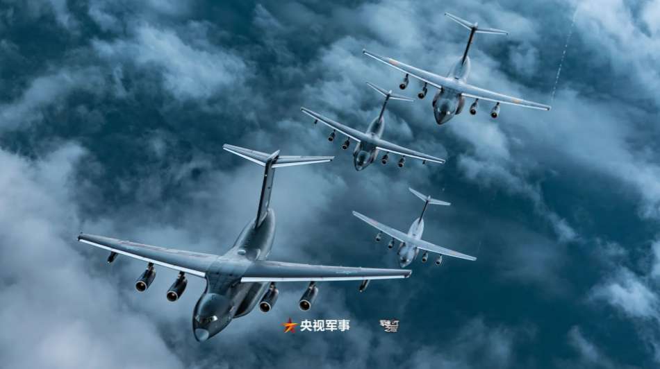 一組高清大圖感受中國戰機的力與美