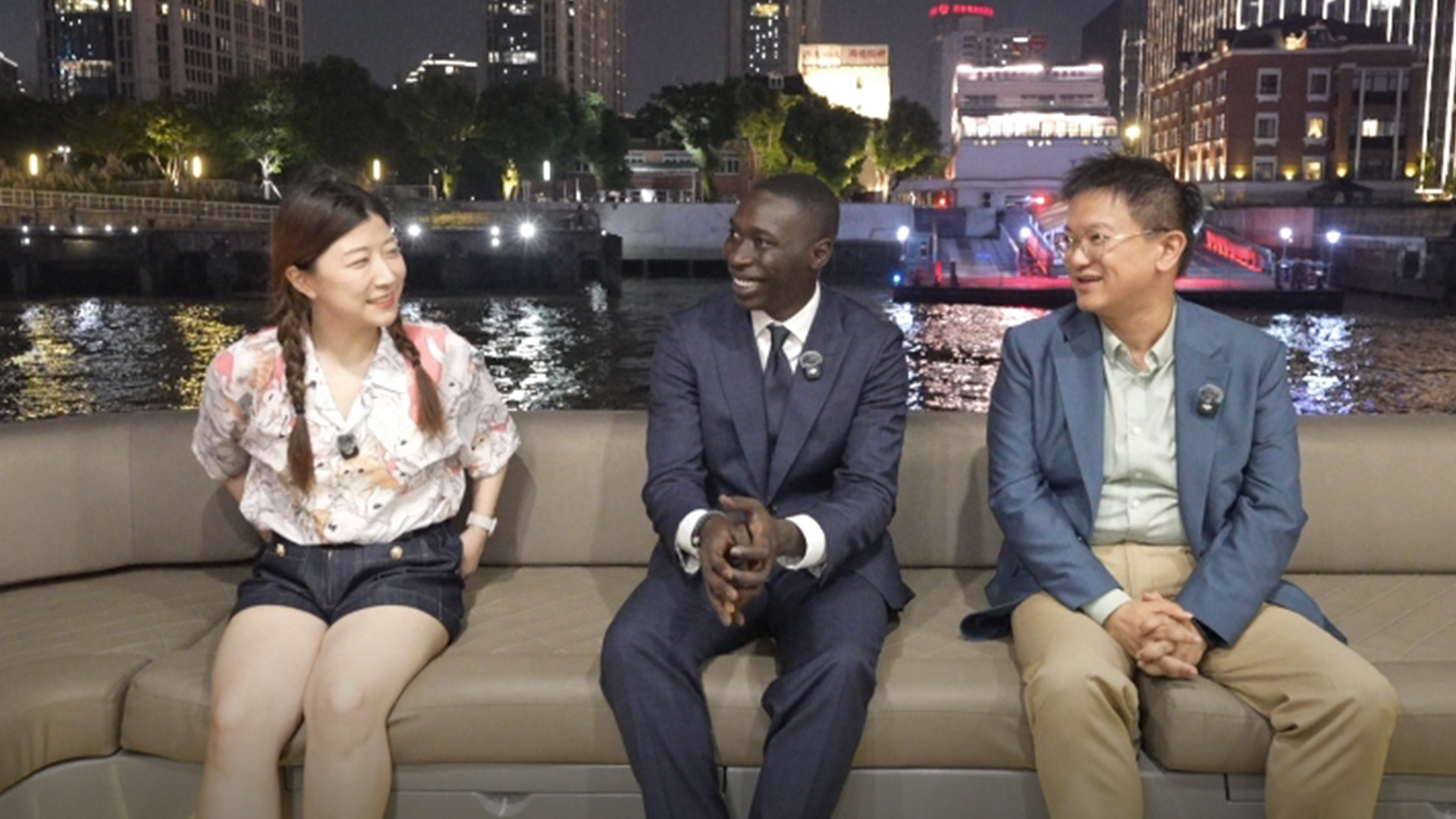 网红“无语哥”回应上海行：只有亲身体验，才能感受到上海有多美