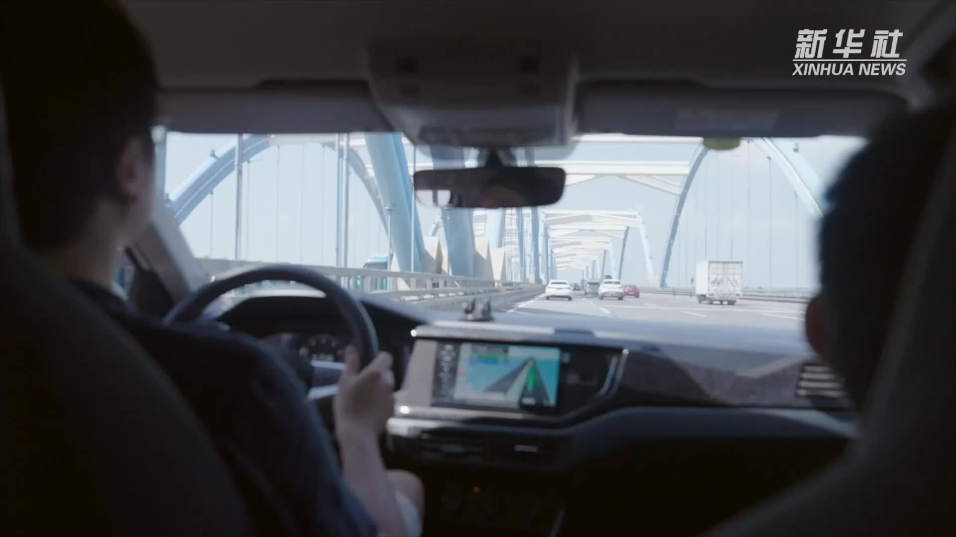 AI重奏人生｜乡村里涌动的科技浪漫！跃动的指尖点亮截瘫患者新生希望