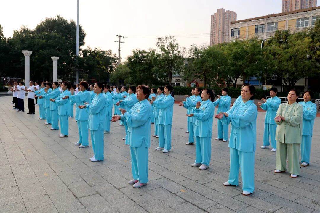 宁晋县组织开展世界健身气功日活动