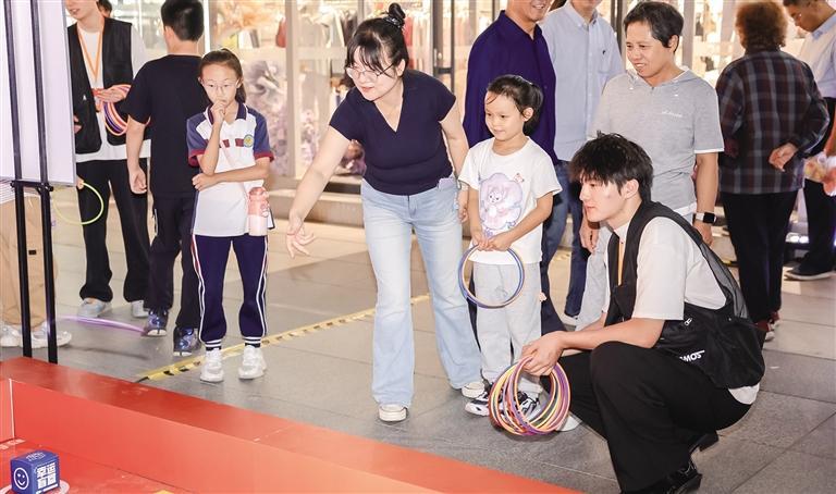 互动体验区 本报记者 张丹 任泽昕 摄