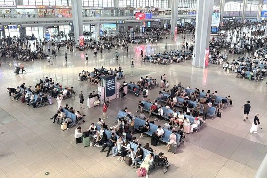 广誉远龟龄集酒以健康敬团圆，温暖归乡之旅