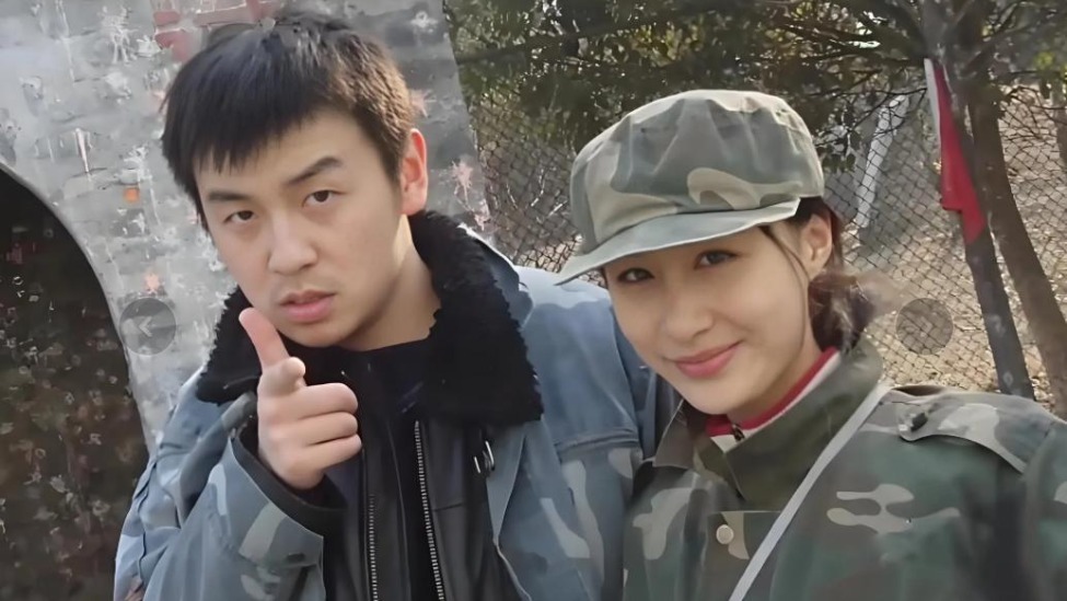 雷佳音的妻子原来是她！怪不得出道19年无绯闻，俩人都是行内清流封面图