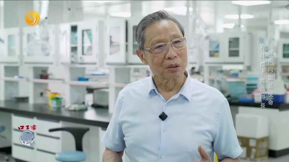 团队研发的甲流新药上市，钟南山：要让大家知道国产药比国外的好