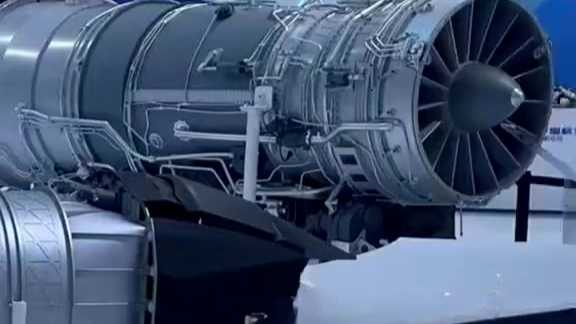 中国“太行”系列二元、三元矢量发动机模型亮相长春航展