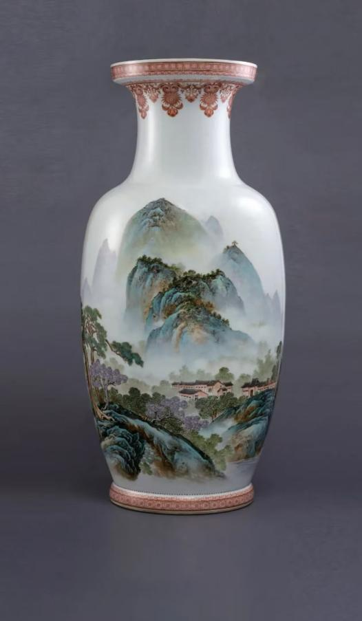 图2 60年代美研室“庆丰收”粉彩花瓶