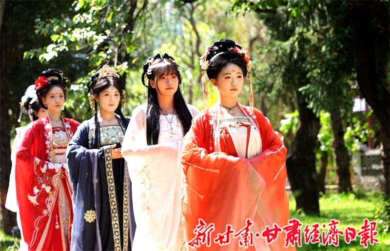 甘肃永靖绘秋日乡村文旅新图景