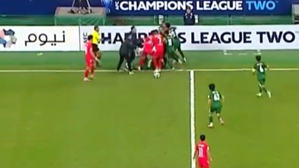 国安亚冠赛场发生冲突，“场面十分混乱”