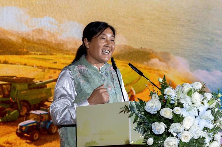 抖音电商三农创作者@沂蒙二姐