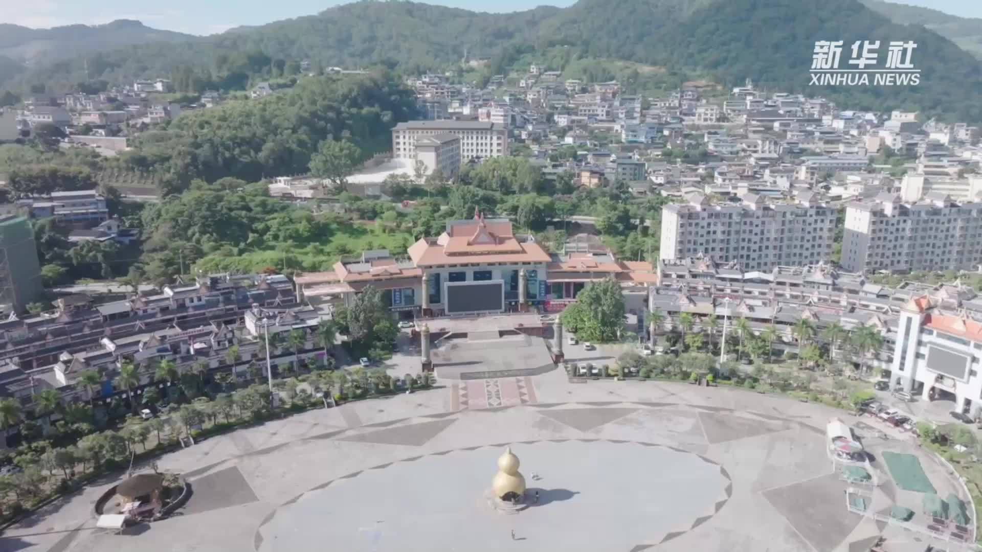 云南普洱：“咖啡+”走出青年创业新路子