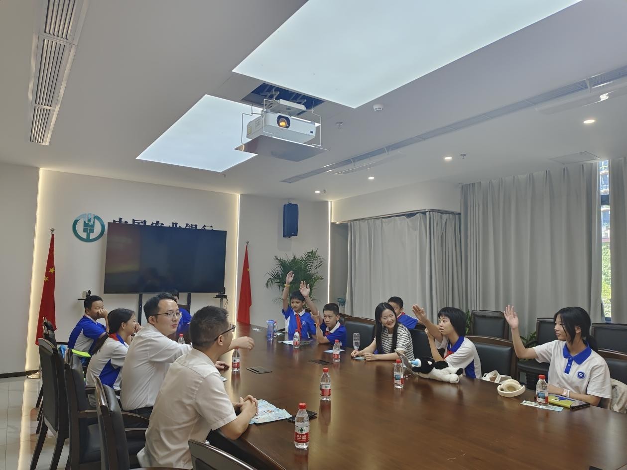 农行深圳东部支行：为师生解锁金融安全“必修课”