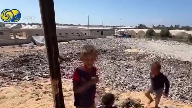 巴勒斯坦人住垃圾场，在垃圾和污水中艰难求生