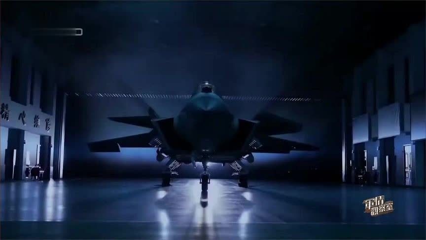 美智库：中国空军战机加速向五代机过渡 六代机试飞 美军优势不在