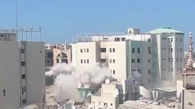 以军密集轰炸加沙城，一天内摧毁16栋建筑