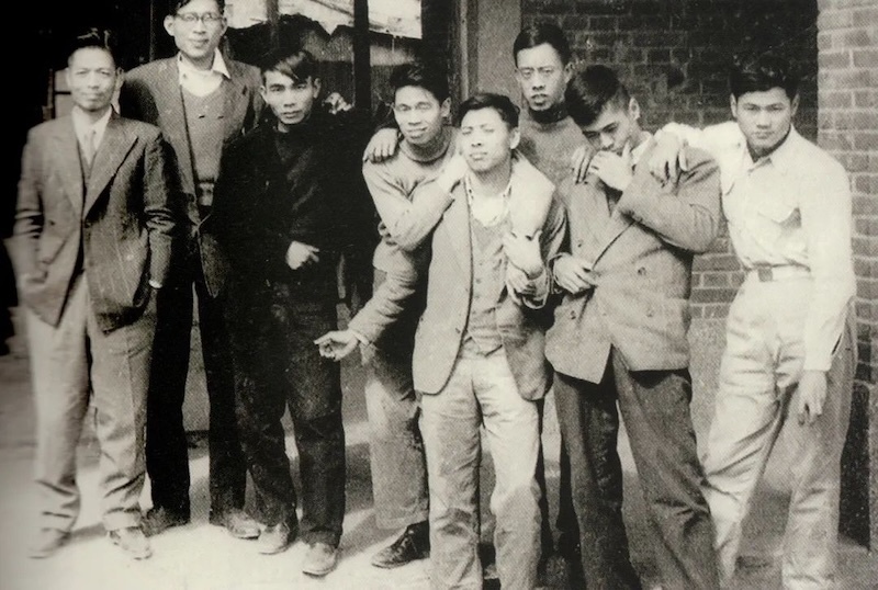 左起：李仲生、陈道明、李元佳、夏阳、霍刚、吴昊、萧勤、萧明贤于员林合影，摄于1956年。图片由艺术家惠允。