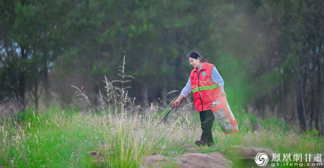 守护父亲工作过的泉沟管护站,护林员许生兰将环境保护融入日常。