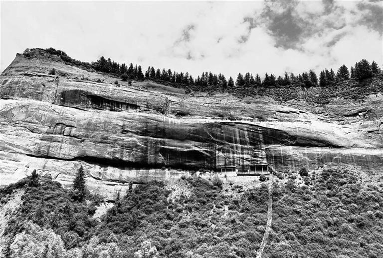 金塔寺丹霞赤壁　于汐