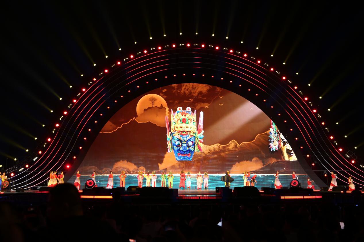 中华非遗情景傩舞《一恋千年》(谭兴浩 摄)