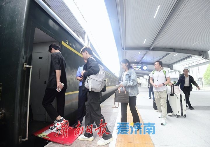 济南站新建北站房启用,公交枢纽、2号线通道也已“上岗”