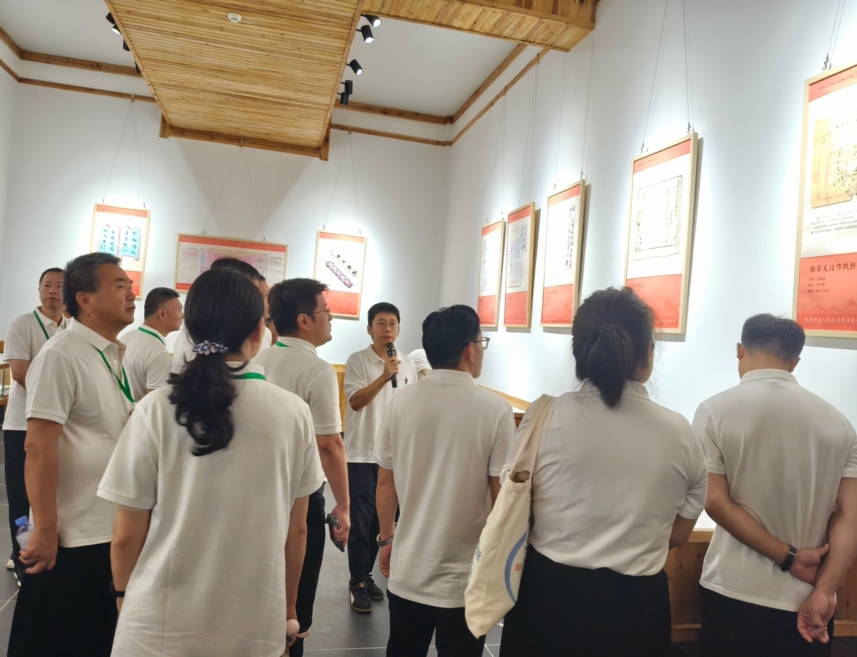 中共南昌市委党校第5期正科级领导干部进修班赴进贤县开展主题调研活动