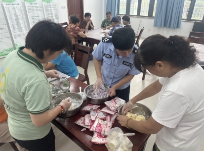 巧手做月饼，绿色迎中秋，江北梅堰社区开展冰皮月饼制作活动