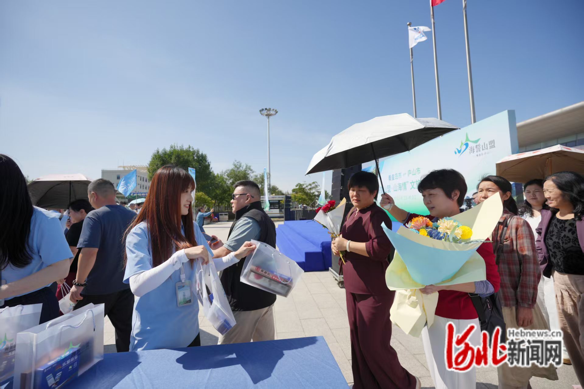 结合两地特色的山海资源，通过两地文旅集团积极对接，两市携手合作，共同推动文旅资源共享、市场互动、游客互送，合力打造全国知名的爱情主题旅游IP，携手开创 “渤海浪花与庐山云雾”融合发展新范式，为两地文旅产业蓬勃发展注入新活力。
