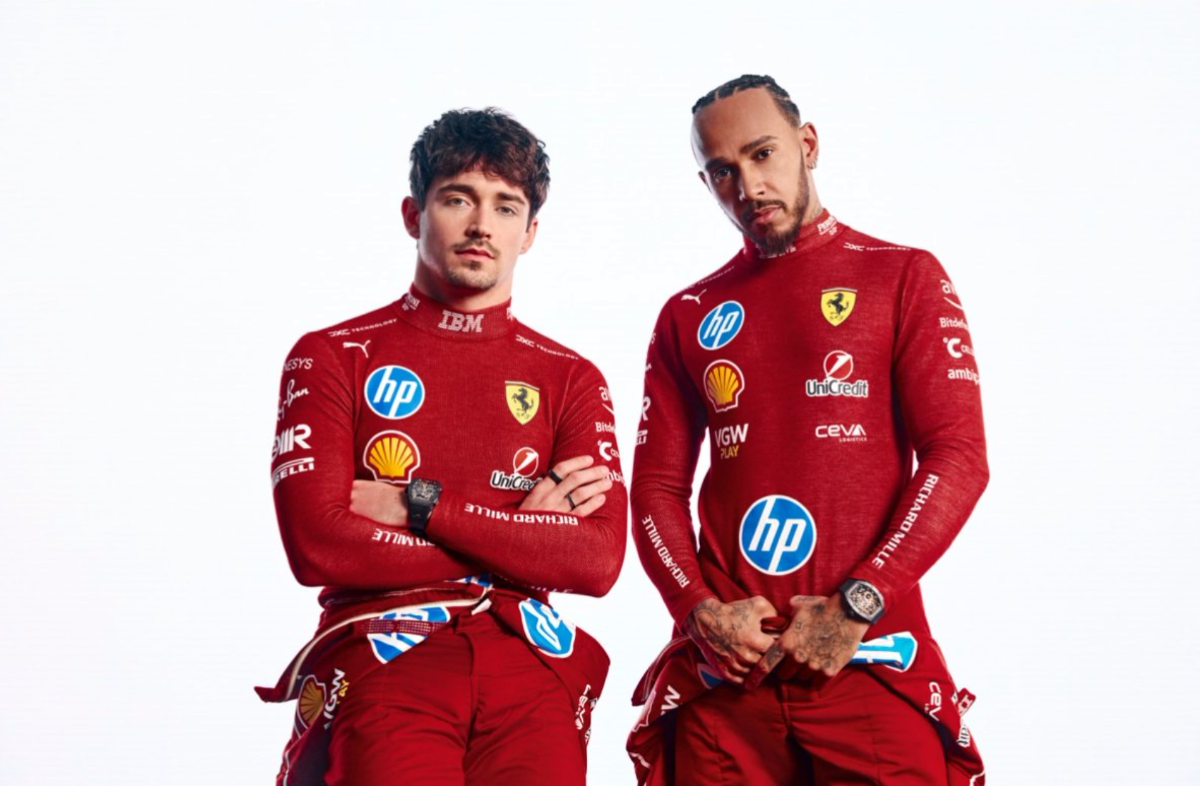 法拉利F1车队车手刘易斯·汉密尔顿(右)与夏尔·勒克莱尔(左)佩戴RICHARD MILLE RM 43-01腕表