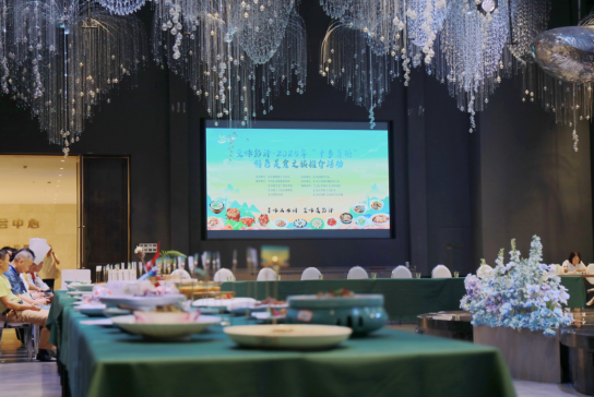 彭泽县“至味彭泽·2025年‘十乡百碗’”特色美食文旅推介活动现场(金书斐 摄)