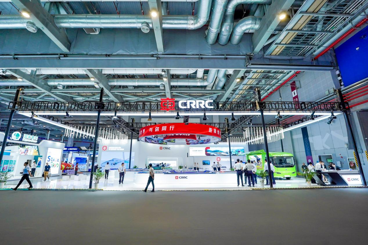 聚焦2025工博会:中国中车“双赛道双集群”彰显高端化、智能化、绿色化融合创新实践