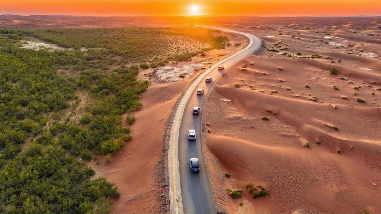 敢向沙海要绿洲！全场景穿越“公路之王”福特探险者沙海穿越实录